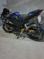 YAMAHA R15 V3